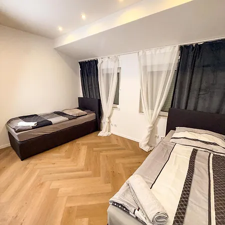 Ruhr Business Mit 5 Einzelbetten Privat Parkplatz